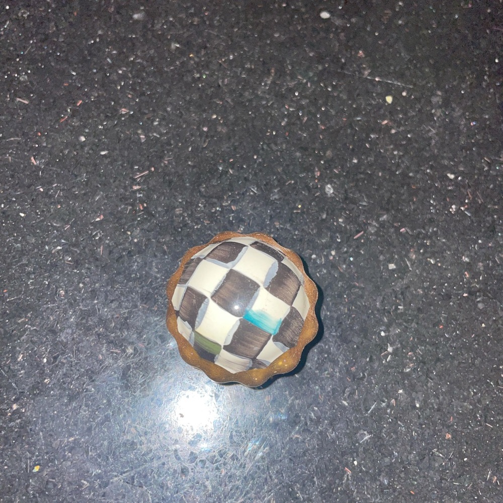 Mackenzie child knobs - Picture 2 of 4